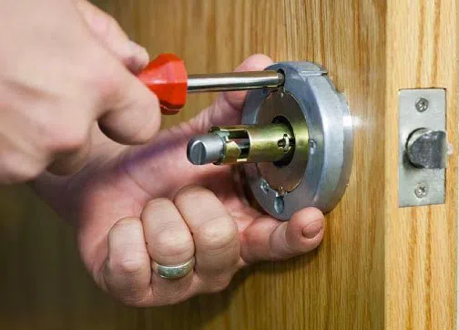 Super Locksmith Services Hollywood, FL 954-282-5611 Super Locksmith Services Hollywood, FL 954-282-5611 - 29-13