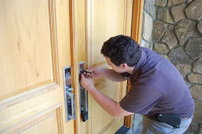 Super Locksmith Services Hollywood, FL 954-282-5611 Super Locksmith Services Hollywood, FL 954-282-5611 - 29-16